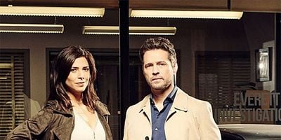 Pôster de The Extra Mile