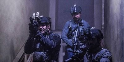 Pôster de Never Out of the Fight