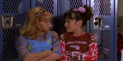 Pôster de Between a Rock and a Bra Place