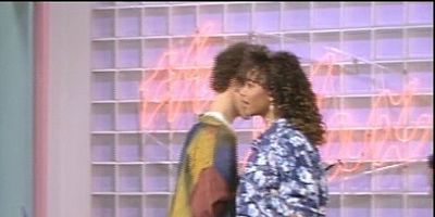 Pôster de Breaking Up is Hard to Undo