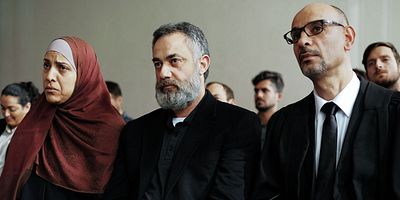 Pôster de Chapter 10: A Shaft Into a Dark Tunnel