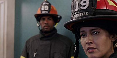 Pôster de Home To Hold Onto