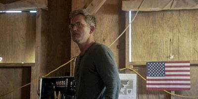 Pôster de False Friends