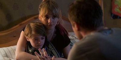 Pôster de Crown of Shadows