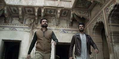 Pôster de Love All, Trust a Few, Do Wrong to None