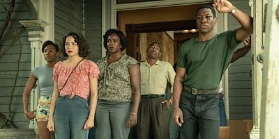 Pôster de Holy Ghost