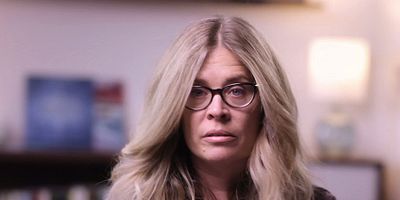 Pôster de A Year to Premiere