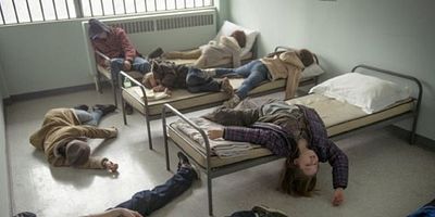 Pôster de Nós contra eles