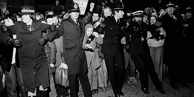 Pôster de Out of the Shadows