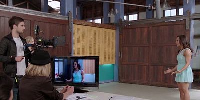 Pôster de Fake It Until You Make It