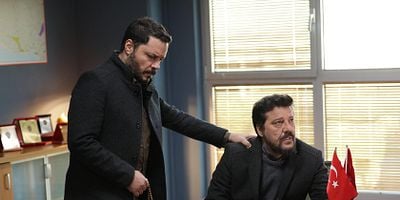 Pôster de Ramo 32.Bölüm