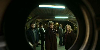 Pôster de And it's getting more and more absurd