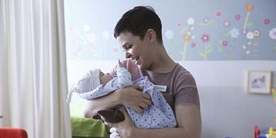 Pôster de Save Henry