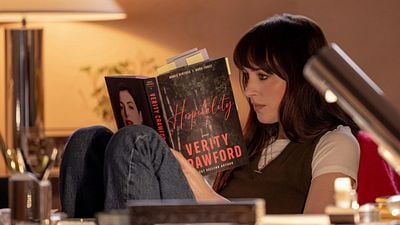 Imagem da notícia Diretor de Verity revela por que cortou "uma parte muito importante do livro" de Colleen Hoover na adaptação