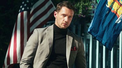 Imagem da notícia Morto em assalto, ator de Westworld estava protegendo uma colega quando foi baleado