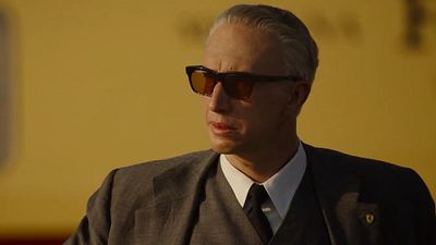 Imagem da notícia "Caixão em movimento": Adam Driver teve experiência aterrorizante pilotando carro de corrida em novo filme