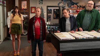 Imagem da notícia Foi assim que a vida de Stuart mudou após o fim de The Big Bang Theory