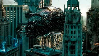 Imagem da notícia Uma das demissões mais repentinas de Hollywood: comparou diretor a Hitler e perdeu o emprego em uma famosa saga de ficção científica