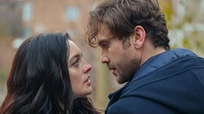 Imagem da notícia 31 episódios e 1 Emmy Internacional na estante: Drama familiar profundo chega ao streaming com a promessa de prender você do início ao fim