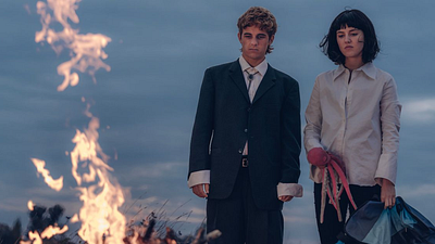 Imagem da notícia É uma das melhores séries da Netflix e quebra todos os clichês dos dramas adolescentes. Primeiros Amores é muito mais do que um triângulo amoroso