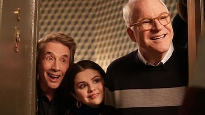 Imagem da notícia Only Murders in the Building: 4 itens temáticos que todo fã da série vai amar ter em casa