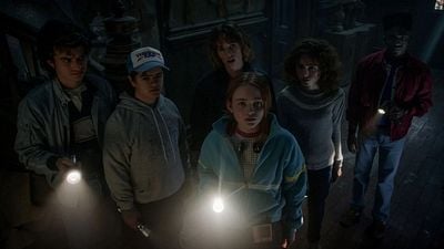 Imagem da notícia 2 anos atrás, um dos personagens mais importantes de Stranger Things morreu – agora ele pode retornar para o grande final