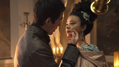 Imagem da notícia Por que você deveria ver Rainha Charlotte antes de terminar a 4ª temporada de Bridgerton?