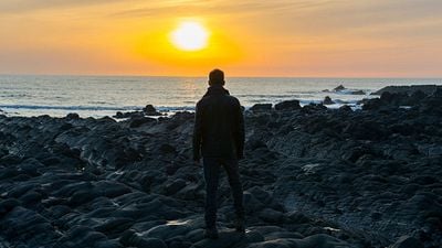 Imagem da notícia Por que demorou tanto para voltar? 10 anos depois, uma das melhores séries de suspense do streaming finalmente ganha 2ª temporada