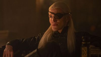 Imagem da notícia "Eu quero estar totalmente nu": House of the Dragon choca os fãs de Game of Thrones com cena de nudez do Aemond