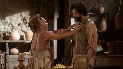 Imagem da notícia Há 8 anos, a vida uniu esses dois atores de forma surpreendente: Desde então, eles são mãe e filho de coração!