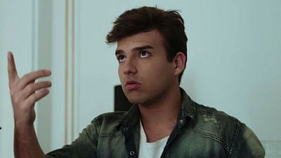 Imagem da notícia "Nunca imaginei!": Ator de Carrossel ficou surpreso com reviravolta em Vai Ter Troco - de filho mimado a garoto de programa (Entrevista Exclusiva)