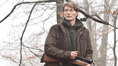 Imagem da notícia No streaming: Neste suspense emocionante, todos estão à caça de Mads Mikkelsen