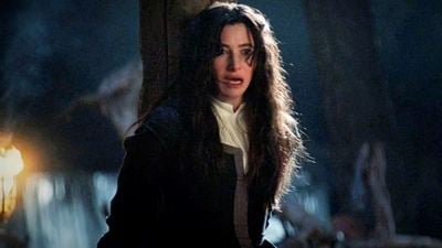 Estrela de American Horror Story revela detalhes sobre seu papel em aguardada série da Marvel: "Ela é uma bruxa sexy!"