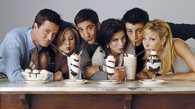 Imagem da notícia Friends: Teoria destrói completamente o final feliz da série e aponta lado sombrio de personagem amada