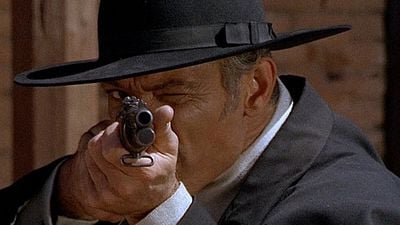 Imagem da notícia O ator que foi solicitado a fazer uma plástica no nariz porque era muito ameaçador: Ele recusou e se tornou um astro do faroeste