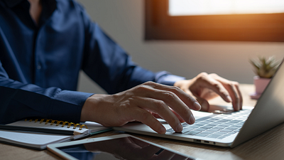 Imagem da notícia Qual é o melhor notebook do momento? Conheça dispositivo rápido, com ótima resolução e design simples para trabalhar e se divertir