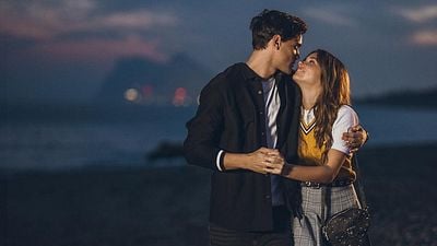 Imagem da notícia Sua Culpa vai ter continuação? Sucesso do Prime Video é baseado em série de romances hot