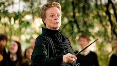 Imagem da notícia Há 5 anos, Maggie Smith revelou insatisfação sobre papel em Harry Potter: "Não sentia que estava realmente atuando"