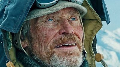 Imagem da notícia Willem Dafoe, aos 71 anos: "Nada me deixa mais feliz do que lavar a louça, limpar esterco ou fazer tarefas simples"