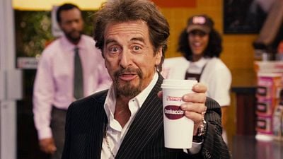 Imagem da notícia Al Pacino faliu após perder 50 milhões de dólares em golpe: Na época, o ator precisou aceitar papéis que pareciam dívida de jogo