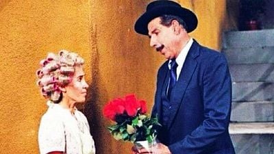 Imagem da notícia “Vim lhe trazer este humilde presente”: Existe um cálculo de quanto o Professor Girafales gastou para conquistar Dona Florinda