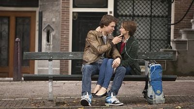 Imagem da notícia O mesmo diretor que transformou A Culpa é das Estrelas em um fenômeno global retorna às adaptações literárias com um drama romântico digno de novela