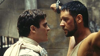 Imagem da notícia “A atuação de Joaquin Phoenix é uma loucura”: 24 anos depois de Gladiador, Russell Crowe continua constrangido por ganhar o Oscar