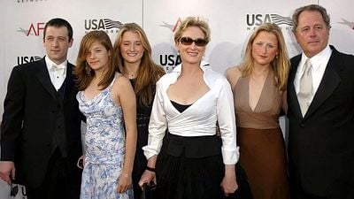 Imagem da notícia Este é o filho desconhecido de Meryl Streep: Ele é o mais velho e o mais desvinculado da carreira da mãe