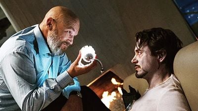 Imagem da notícia Tony Stark foi amaldiçoado pela Nona Sinfonia? 5 detalhes de filmes da Marvel que passaram despercebidos pelo público