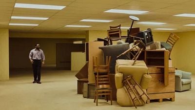 Imagem da notícia O que significa Backrooms? A história "real"por trás do novo filme de terror