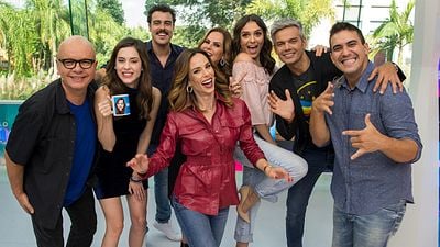 Imagem da notícia Ficou 35 anos no ar e se despediu entre gafes e fracassos: Até hoje, eu não supero o fim de um dos programas mais queridos da TV