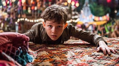 Imagem da notícia Sessão da Tarde hoje (27/01): Poucos perceberam que este amado astro da DC aparece irreconhecível no filme Peter Pan - Viagem à Terra do Nunca