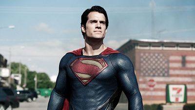 Imagem da notícia "Você não pode fazer isso": Christopher Nolan foi contra a cena mais polêmica do Superman de Henry Cavill