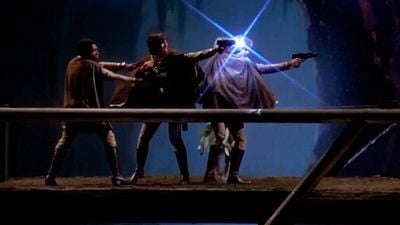 Imagem da notícia Hoje é um ícone da ficção científica, mas custou 1 milhão de dólares por episódios e foi processada por ser "muito Star Wars"